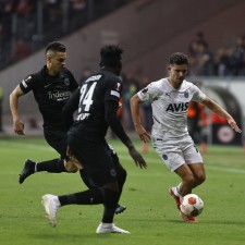 爱游戏网站入口-德甲劲旅在客场逼平强敌保持不败()