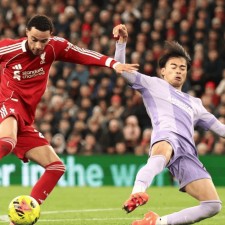 爱游戏game-利物浦前锋梅开二度，帮助球队取得重要胜利()