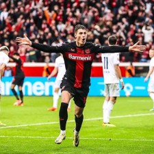 ayx app-勒沃库森防守失误，被对手反超一分差距()